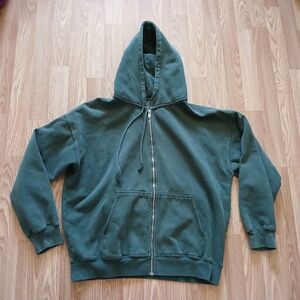 Brandy Melville Women's Green Sweater